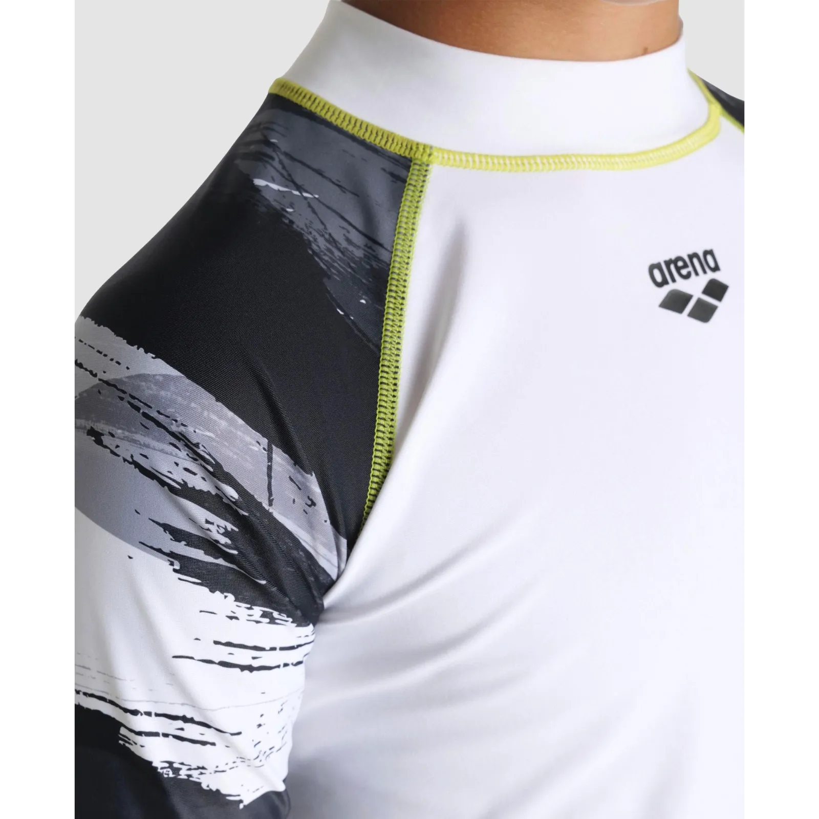 BOY'S SHORT SLEEVES RASH GUARD