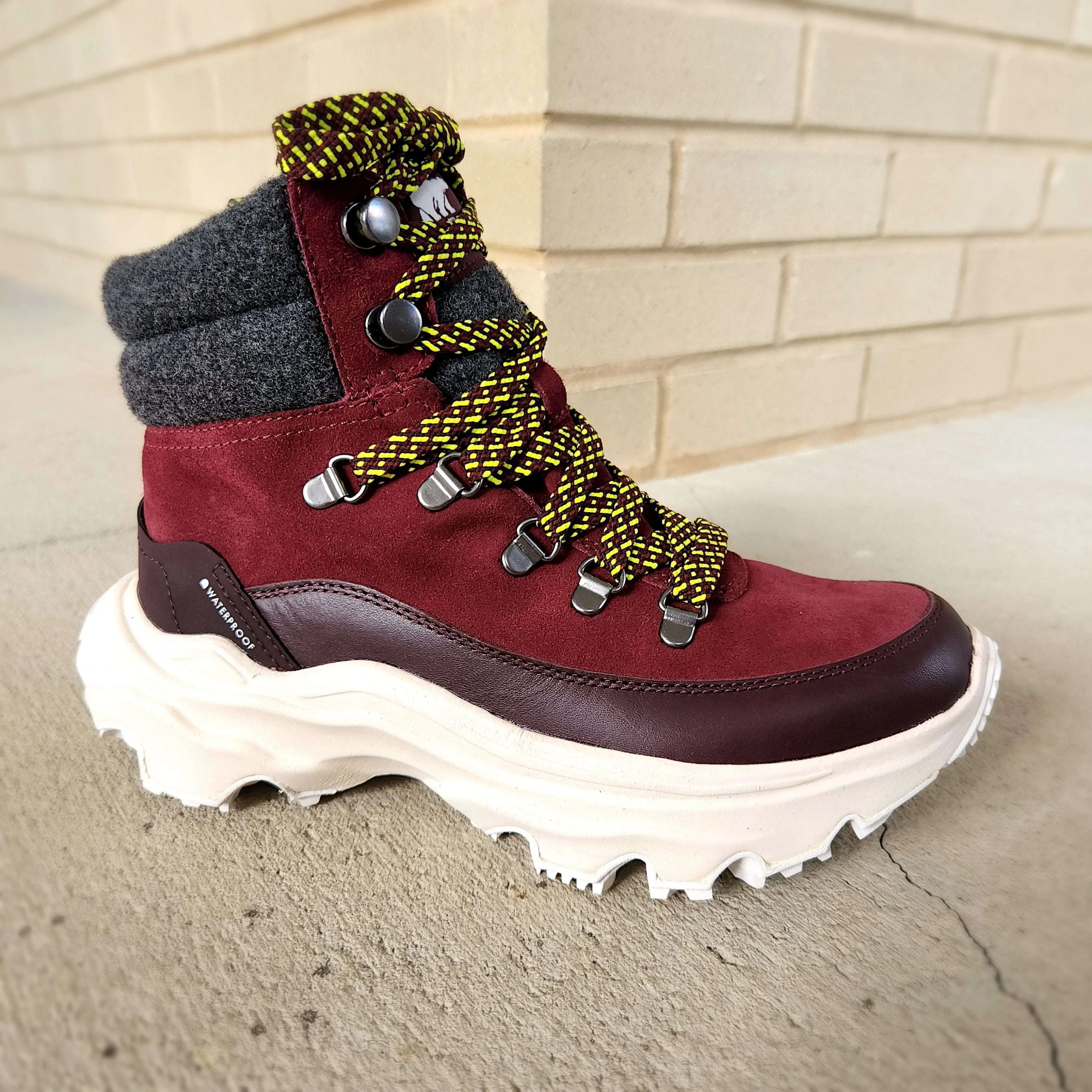 Sorel - Breakthru